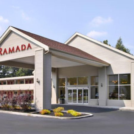 Ramada By Wyndham Cleveland Airport West Motel Fairview Park Exterior photo