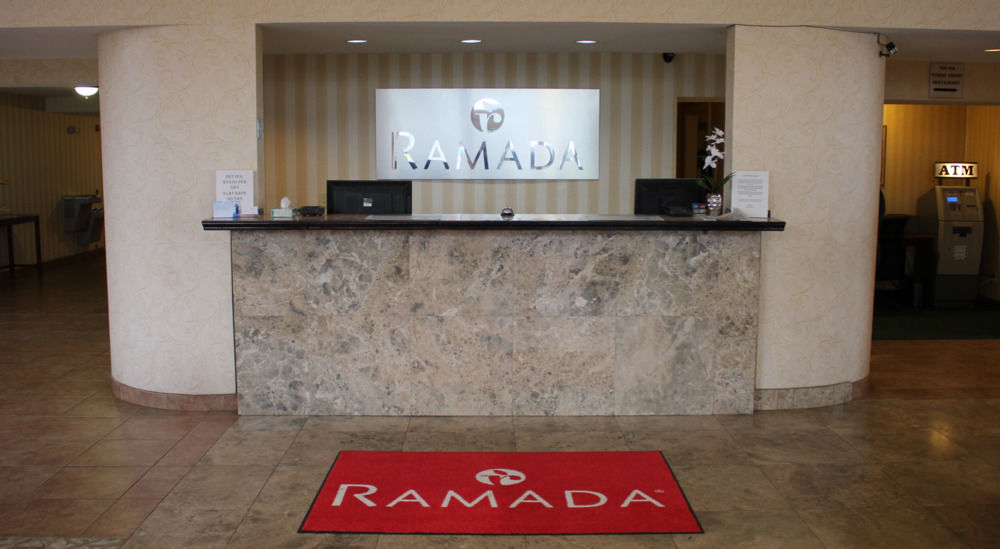 Ramada By Wyndham Cleveland Airport West Motel Fairview Park Exterior photo